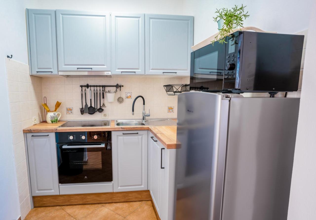Lavanda Apartments & Room Sveti Lovreč Pazenatički 外观 照片