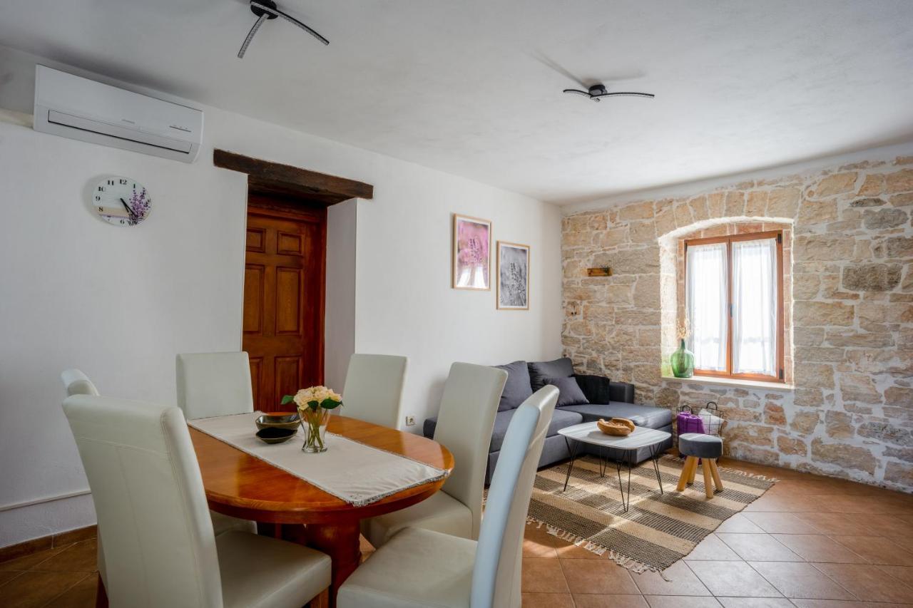 Lavanda Apartments & Room Sveti Lovreč Pazenatički 外观 照片