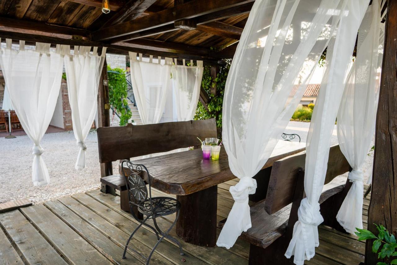 Lavanda Apartments & Room Sveti Lovreč Pazenatički 外观 照片