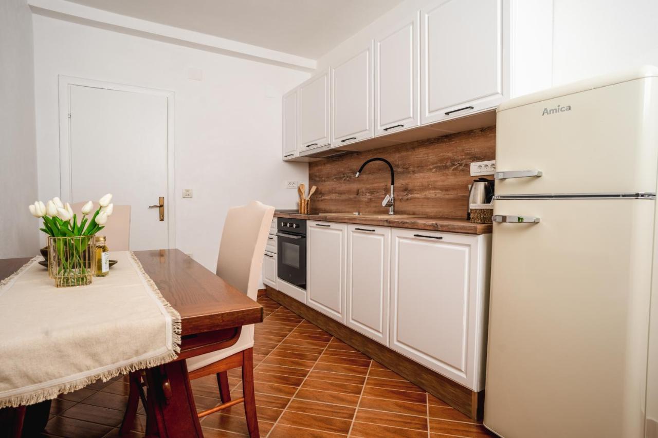 Lavanda Apartments & Room Sveti Lovreč Pazenatički 外观 照片