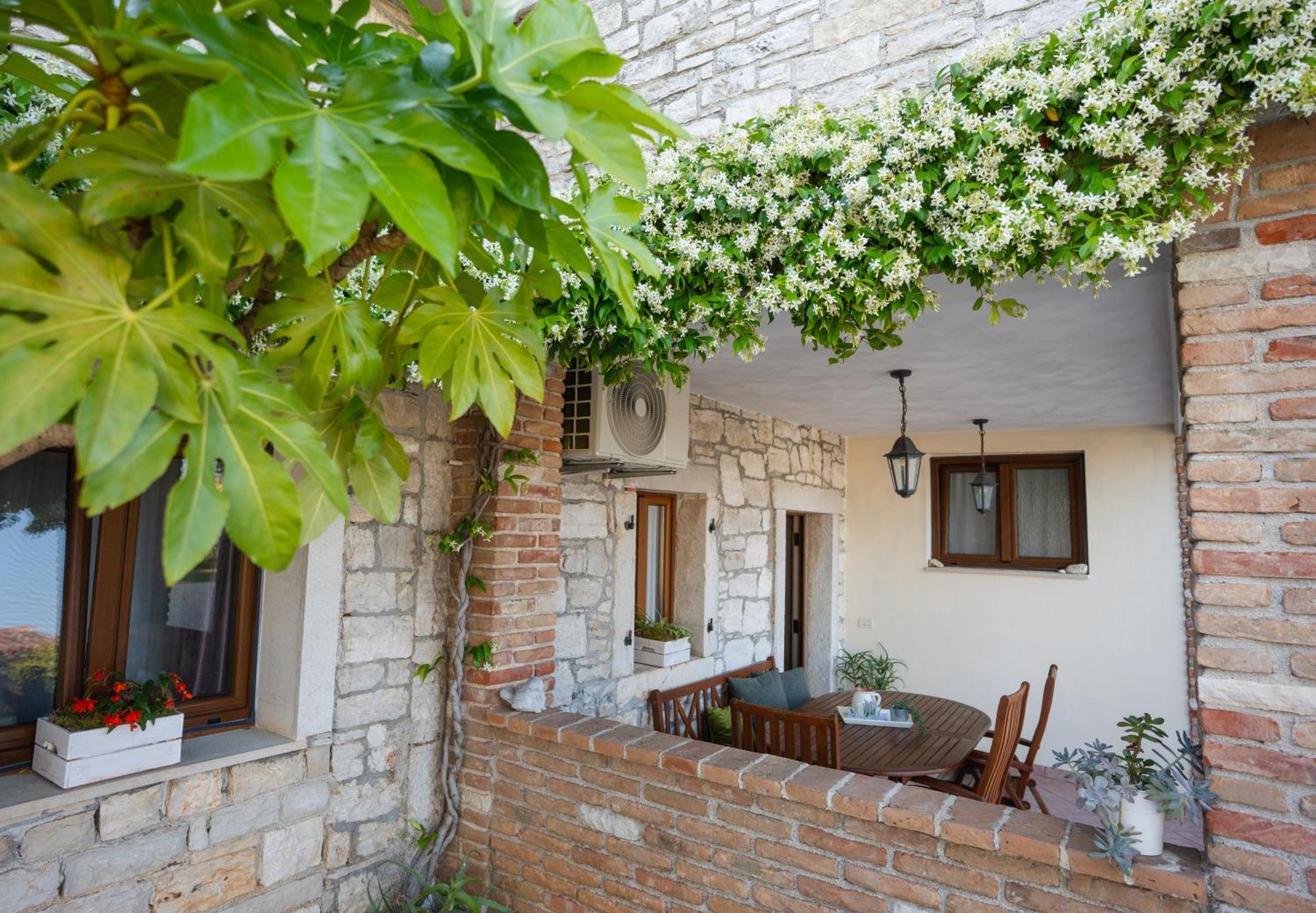 Lavanda Apartments & Room Sveti Lovreč Pazenatički 客房 照片
