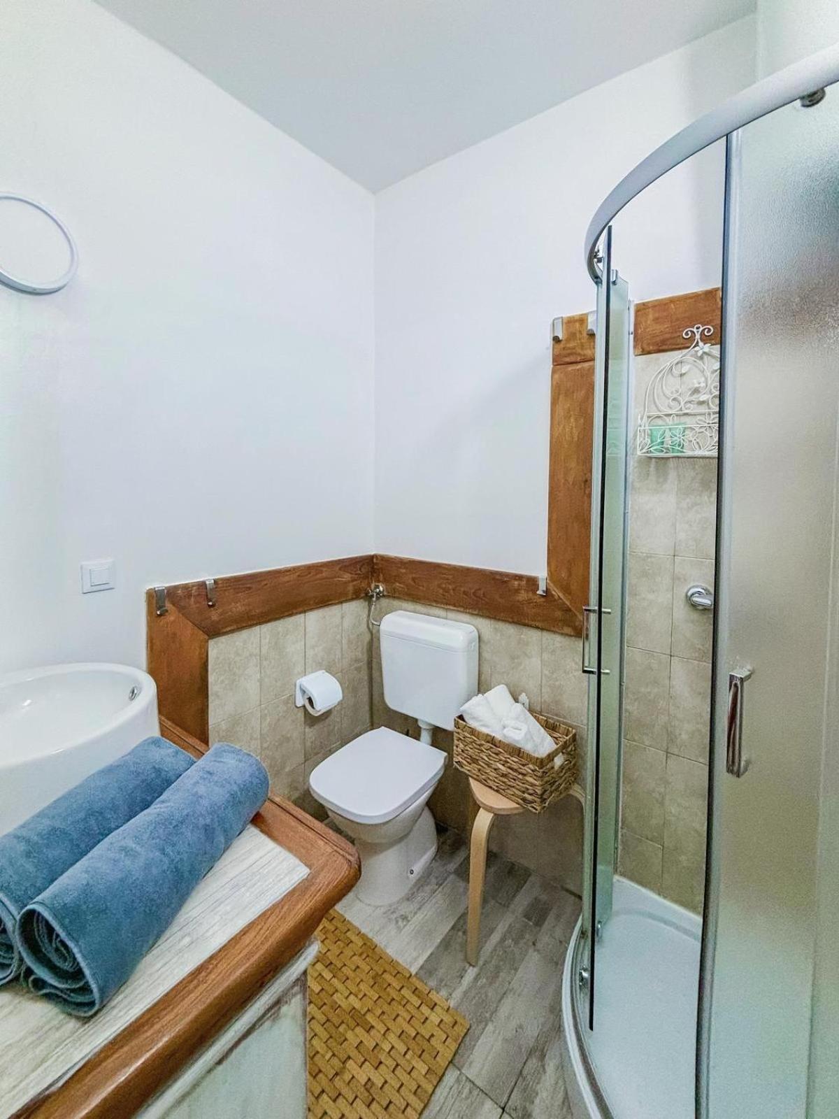 Lavanda Apartments & Room Sveti Lovreč Pazenatički 外观 照片