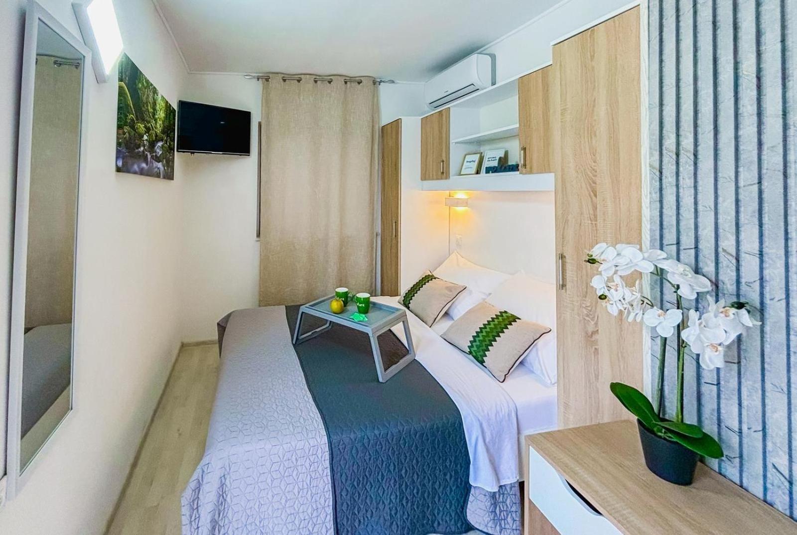 Lavanda Apartments & Room Sveti Lovreč Pazenatički 外观 照片